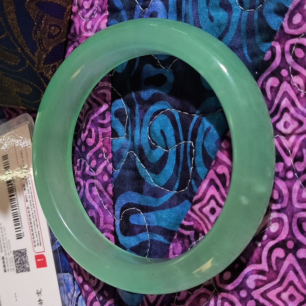 Elegant Green Jade Bangle, Size 67.15mm - Picture 2 of 5